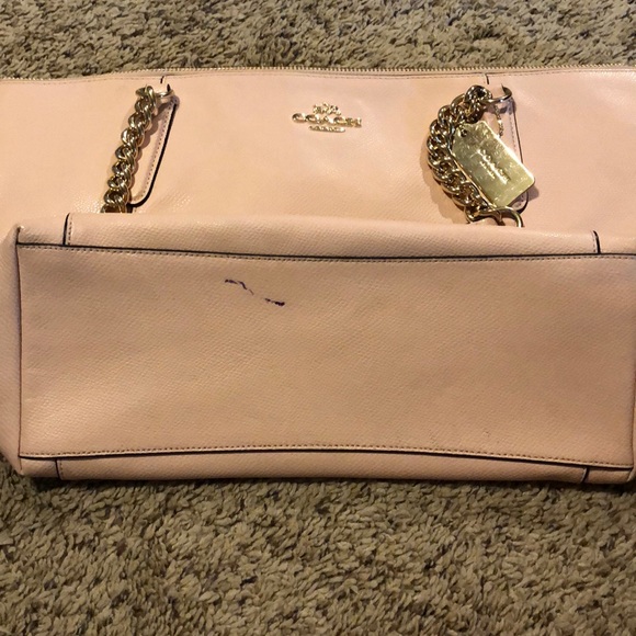 Coach - Picture 5 of 8